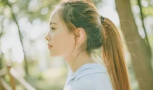 高校时尚女孩